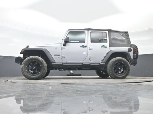 Used 2018 Jeep Wrangler Unlimited Sport S AWD/4WD image 27