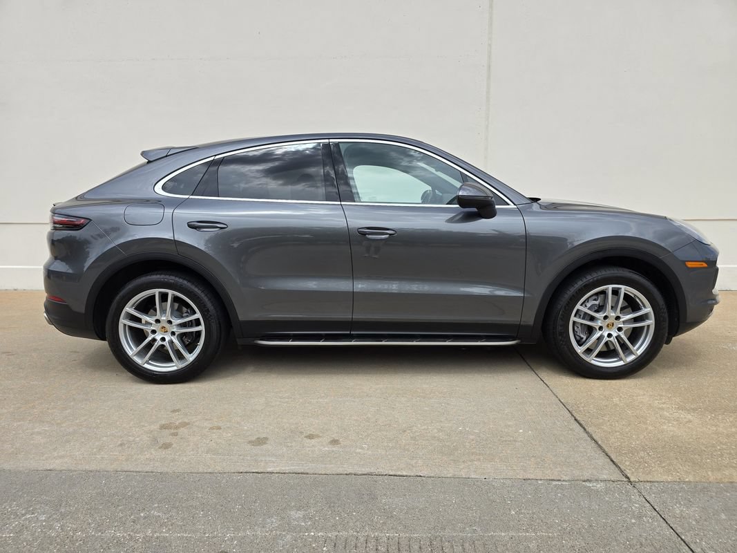 Used 2021 Porsche Cayenne Coupe AWD/4WD image 2