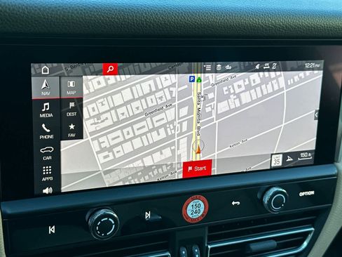 Certified 2025 Porsche Macan image 21