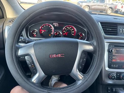 Used 2015 GMC Acadia SLE AWD/4WD image 19