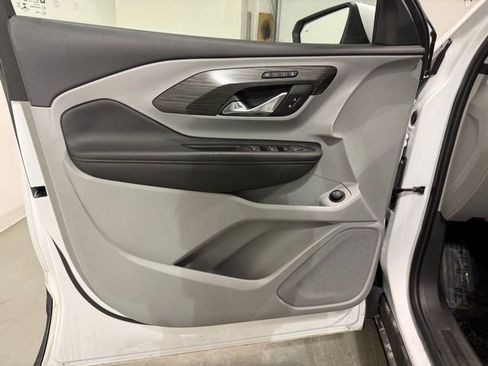 Used 2020 GMC Terrain SLT w/ Preferred Package image 11