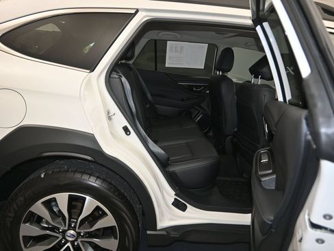 Used 2025 Subaru Outback Limited AWD/4WD image 25
