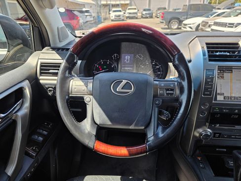 Used 2016 Lexus GX 460 w/ Premium Package AWD/4WD image 20