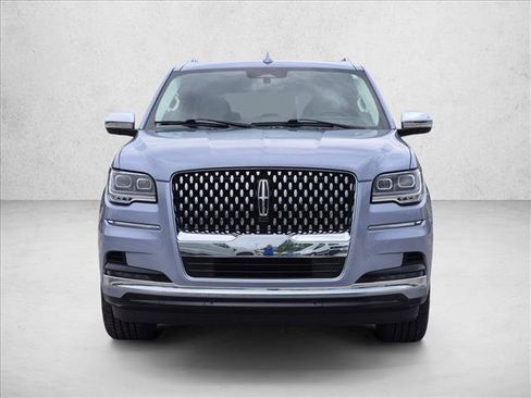 Used 2024 Lincoln Navigator Black Label AWD/4WD image 2