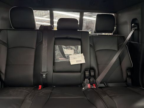 New 2026 RAM 2500 Laramie AWD/4WD image 14