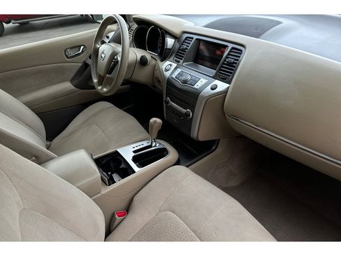 Used 2013 Nissan Murano S image 18