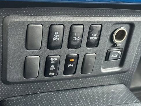 Used 2007 Toyota FJ Cruiser 4WD image 32