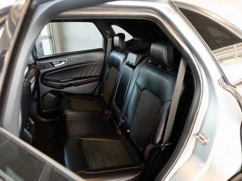 Used 2024 Ford Edge ST-Line image 9