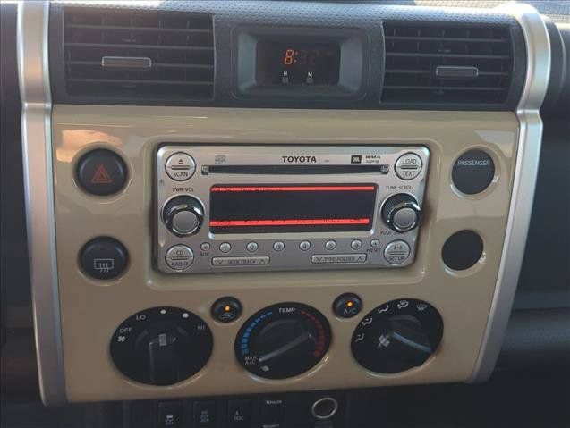 Used 2011 Toyota FJ Cruiser 4WD w/ Upgrade Pkg image 15