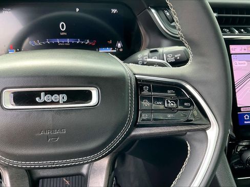 Used 2023 Jeep Grand Cherokee L Overland AWD/4WD image 25