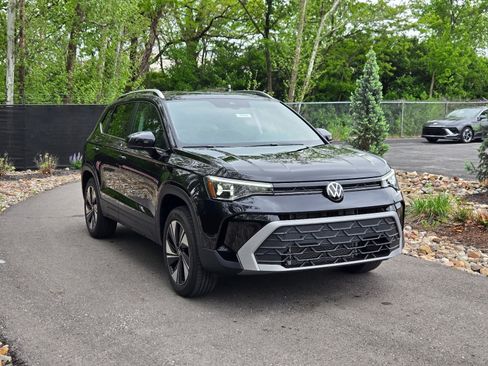 New 2026 Volkswagen Taos SE AWD/4WD image 7