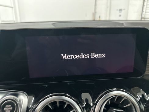 Used 2026 Mercedes-Benz GLB 250 image 12