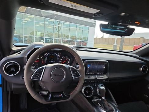Used 2022 Chevrolet Camaro ZL1 image 19