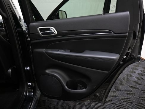 Used 2021 Jeep Grand Cherokee Limited w/ Trailer Tow Group IV image 19