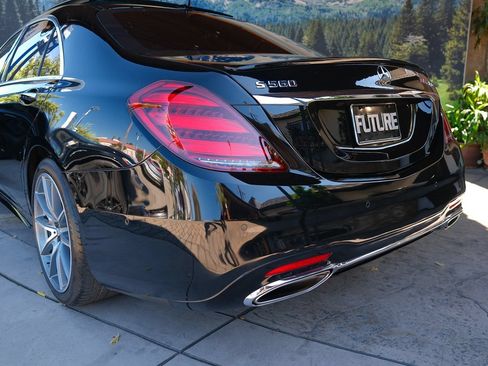 Used 2020 Mercedes-Benz S 560 Sedan image 43