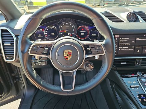 Used 2021 Porsche Cayenne Coupe AWD/4WD image 10