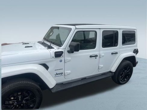 Used 2023 Jeep Wrangler Unlimited Sahara w/ Cold Weather Group image 4