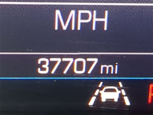 Used 2023 Chevrolet Equinox LT image 32