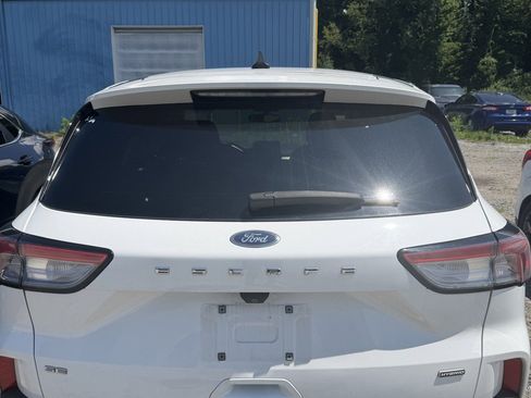 Used 2021 Ford Escape SE FWD image 9