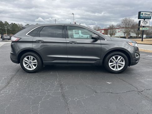 Used 2017 Ford Edge SEL w/ Equipment Group 201A image 9