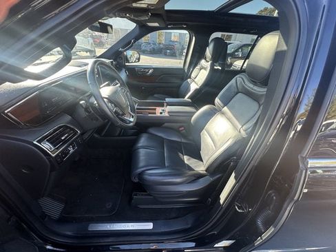 Used 2023 Lincoln Navigator Reserve w/ Monochromatic Package image 9