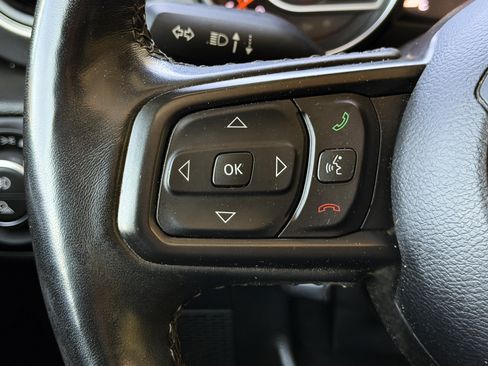 Used 2021 Jeep Gladiator Sport AWD/4WD image 16