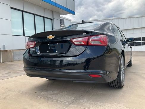Used 2022 Chevrolet Malibu LT FWD image 34
