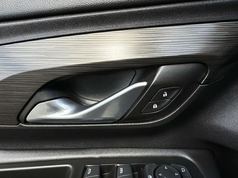 Used 2022 GMC Terrain SLE w/ Driver Convenience Package image 21