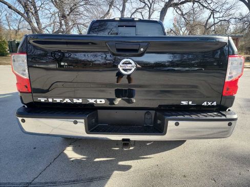 Used 2016 Nissan Titan SL image 7