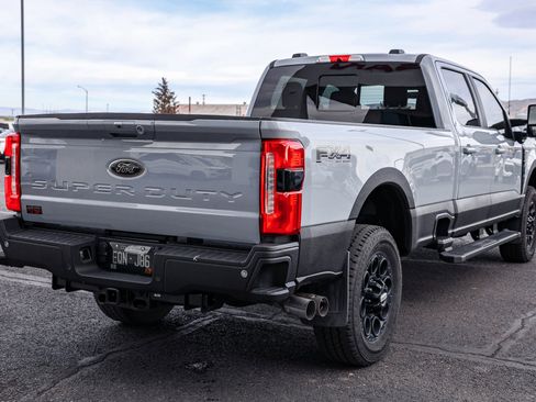 Used 2025 Ford F350 Lariat w/ Lariat Ultimate Package image 4