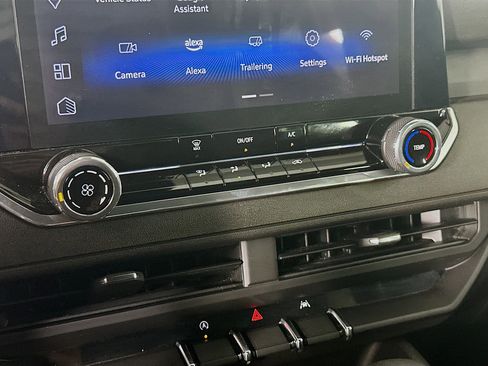 Used 2024 Chevrolet Colorado W/T image 23