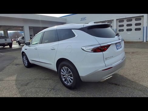 Certified 2024 Buick Enclave Essence AWD/4WD image 6