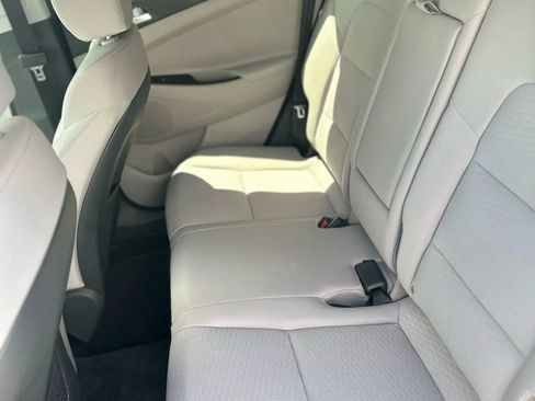 Used 2020 Hyundai Tucson SE image 10