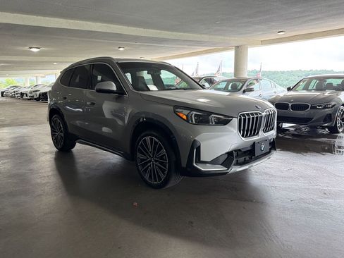 Used 2025 BMW X1 xDrive28i w/ Convenience Package AWD/4WD image 5