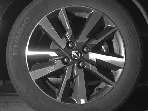 Used 2025 Nissan Versa SV FWD image 13
