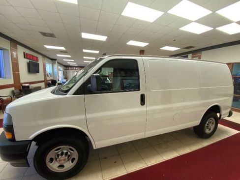 Used 2021 Chevrolet Express 2500 w/ Safety Package image 4