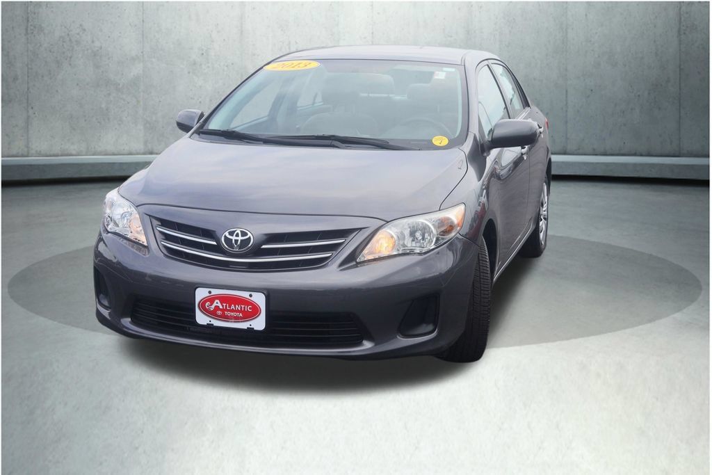 Used 2013 Toyota Corolla LE FWD image 32
