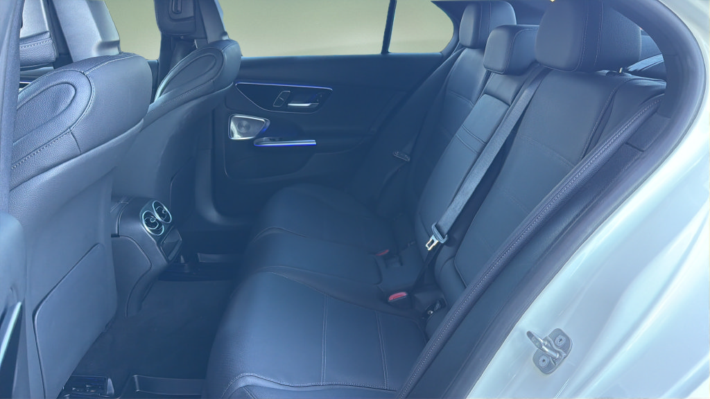 Used 2024 Mercedes-Benz C 300 4MATIC Sedan image 17