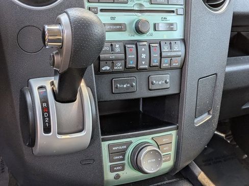 Used 2011 Honda Pilot Touring image 14