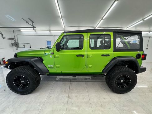 Used 2019 Jeep Wrangler Unlimited Sport AWD/4WD image 9