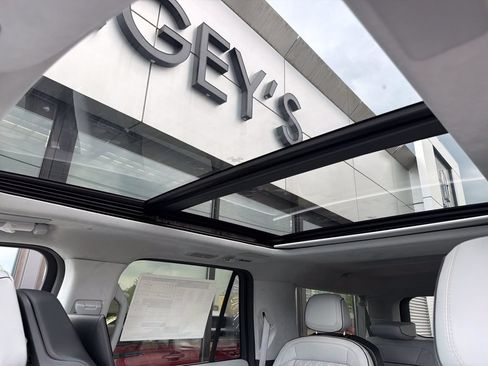 New 2026 Lincoln Navigator L Black Label AWD/4WD image 15