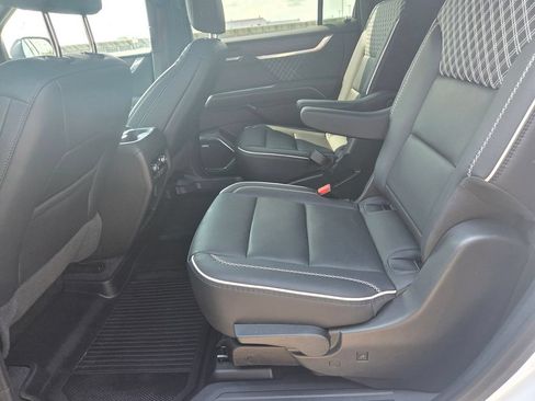 Used 2025 GMC Acadia Denali AWD/4WD image 50