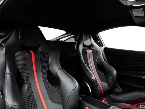 Used 2022 Ferrari F8 Tributo RWD image 39