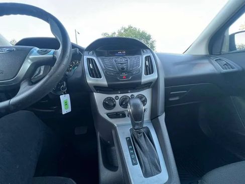 Used 2013 Ford Focus SE FWD image 13