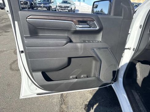 Used 2025 GMC Sierra 1500 SLT image 19