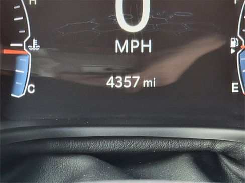 Used 2023 Jeep Compass Limited image 36