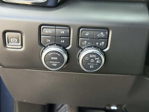 Used 2022 GMC Sierra 1500 Denali AWD/4WD image 27