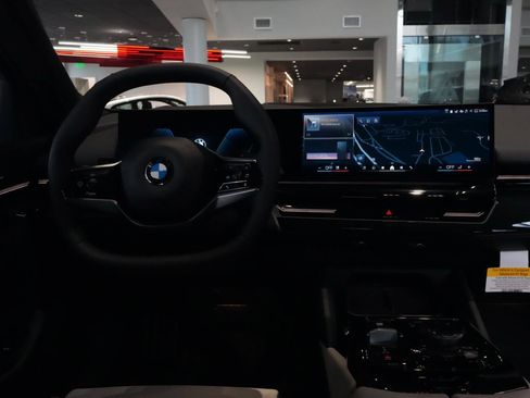 New 2026 BMW 530i xDrive 530i xDrive w/ Premium Package image 3