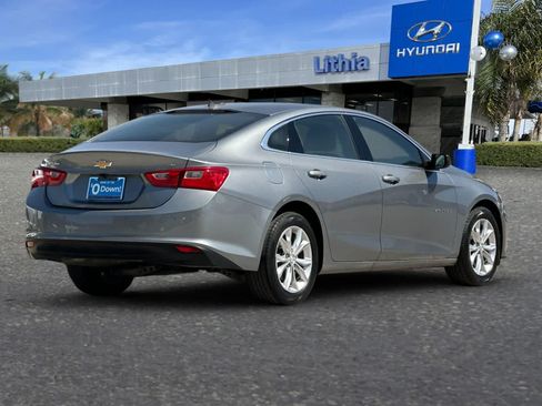 Used 2024 Chevrolet Malibu LT FWD image 3