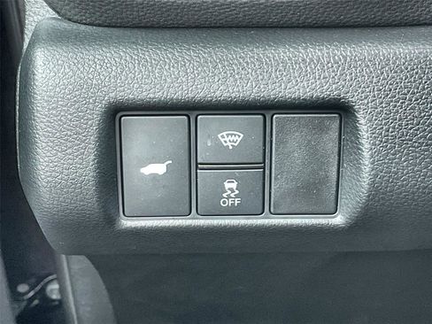 Certified 2025 Honda Pilot Black Edition image 15